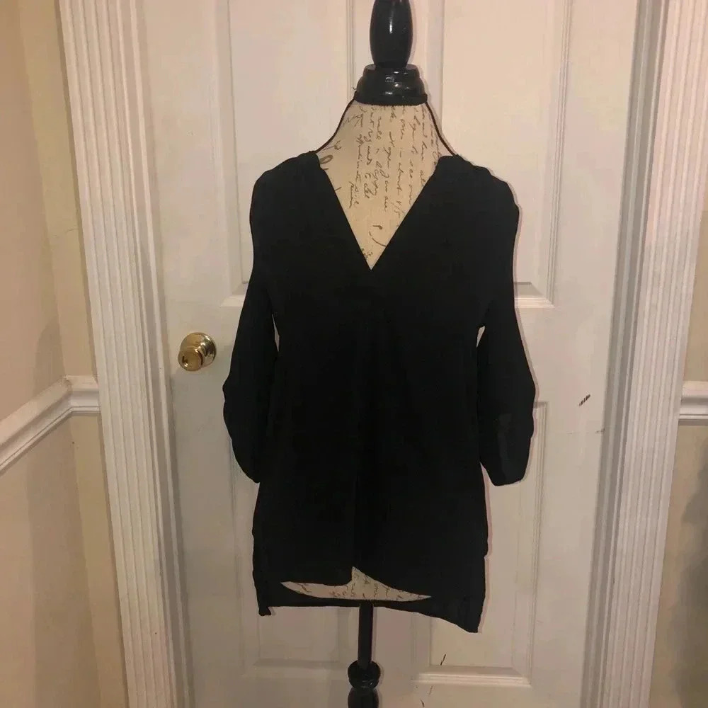Society girl pull over black top- 3/4 sleeve sz sm